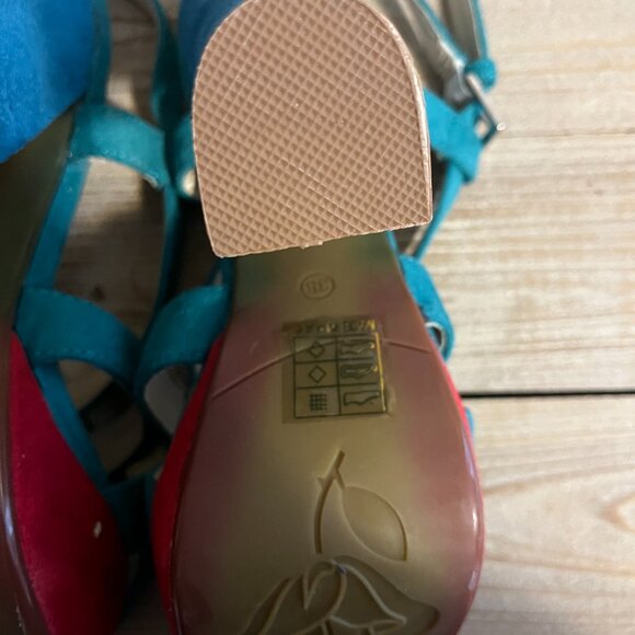 VIA GIULIA Three Tone Strappy Chunky  Heel Sandals - Picture 11 of 13